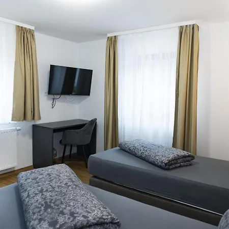 Schoenauer Top 2 Apartamento