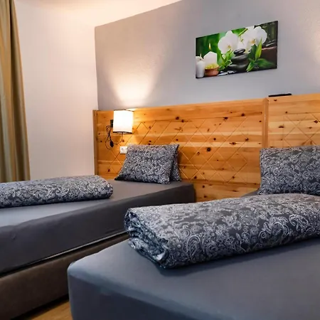 Schoenauer Top 2 Apartamento